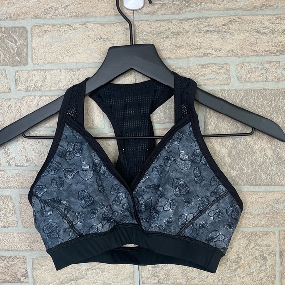 Epidemia Sports Bra size XS - Picture 1 of 5